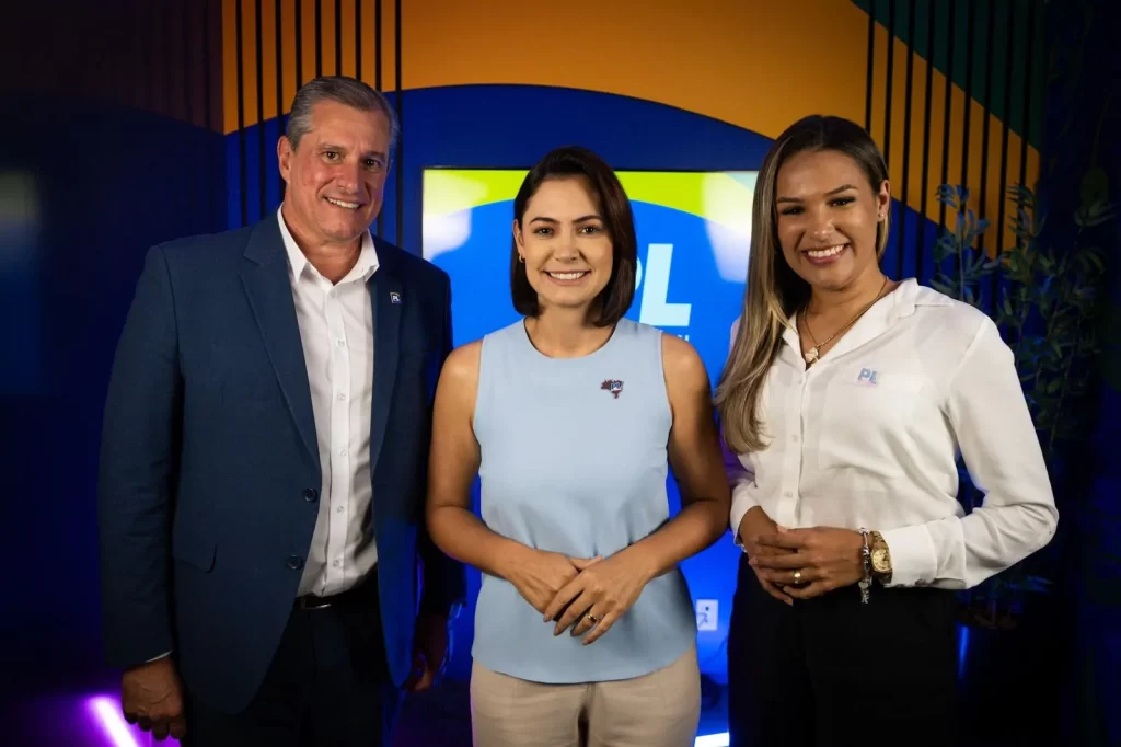 Michelle Bolsonaro (centro) ao lado de Coronel Ramalho e Laryssa Rodrigues / Foto: Divulgação