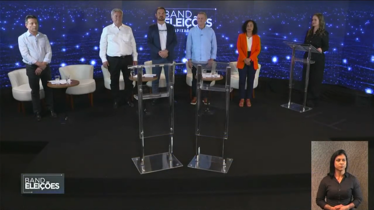 Pazolini falta a primeiro debate na TV e é criticado por adversários