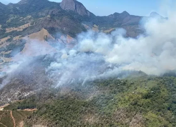 Incêndio no Monumento Serra das Torres entra no 3º dia e mobiliza forças no Sul do ES