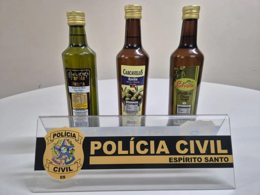 Operação da Polícia Civil apreende 428 garrafas de azeite suspeito na grande Vitória