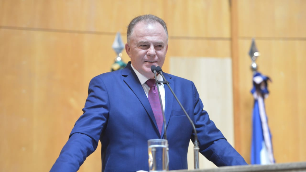 Casagrande anuncia renúncia ao governo do ES para disputar vaga no Senado